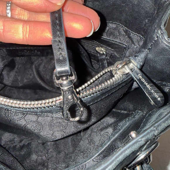 MICHAEL Michael Kors Black Quilted Shoulder Bag - Picture 12 of 12